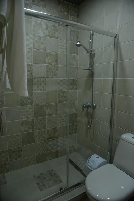 Guest House Gantiadi Batoumi Extérieur photo